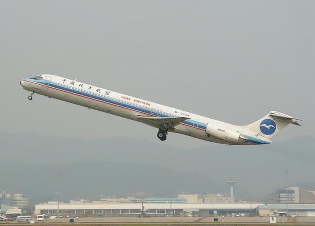 大连“5·7空难”:112人罹难，其中一乘客买了7份意外险，动机成迷