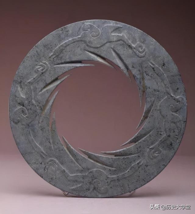 三星堆为什么会突然消失，是毁于天灾还是人祸