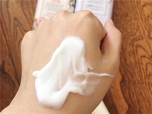 黄金身体乳哪个牌子好