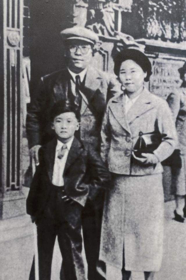 1949年杨虎城遗体被发现，身上被浸泡过强酸，揭开其死亡真相