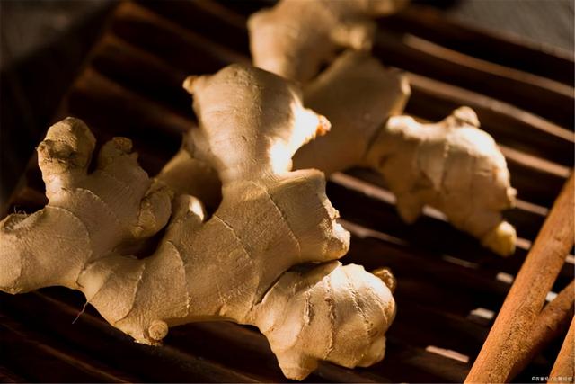 失眠是“吃”出来的？4类食物，请停止食用，睡眠也许会越来越香