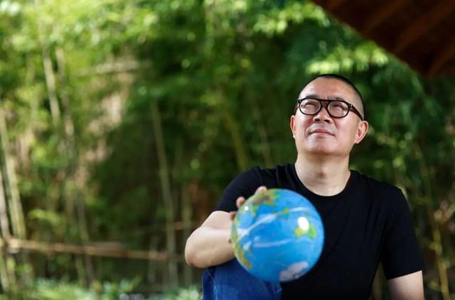 江蘇又一位百億富豪誕生，農村出身賺來215億，卻加入新加坡國籍