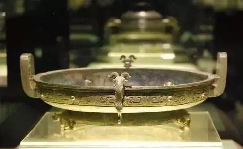 东西方黑科技文物比拼，华夏文明甩西方多远？