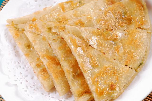 高血脂不能喝牛奶？医生提醒：想降血脂的人，这3种早餐最好远离