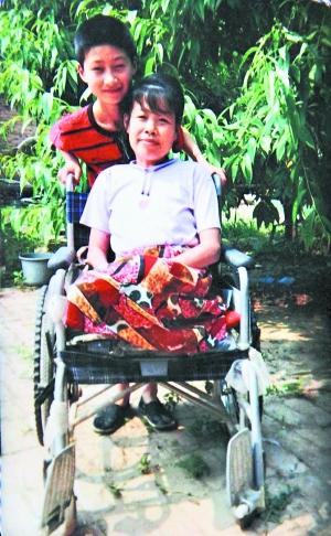 爸爸患精神病，妈妈残疾，这个孩子却说：别人应该羡慕我。为啥？