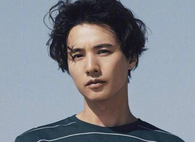 韩国男演员年纪图片