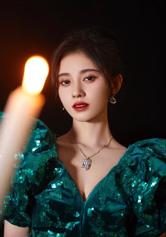 鞠婧祎微博之夜照片(鞠婧祎微博之夜照片2019)