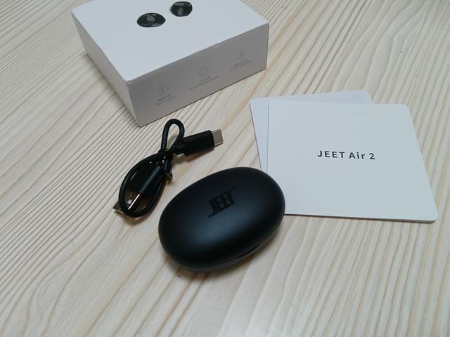 JEET Air2真无线蓝牙耳机香不香？小巧迷你且舒适音质体验