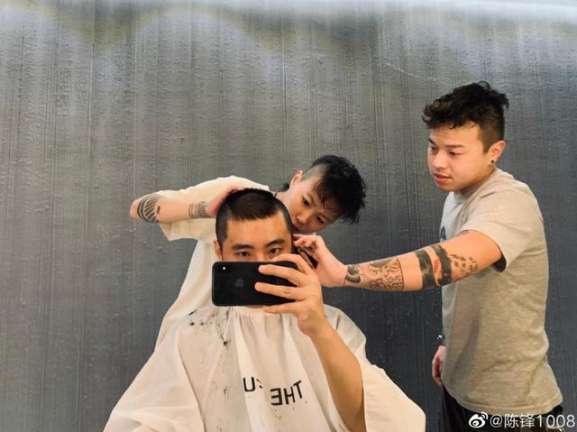 ��ȥ���� ������˭(ת���ˣ�񼾸ͯһ�ķ�������ͷ������������ԪѫTony������ͷ��С)