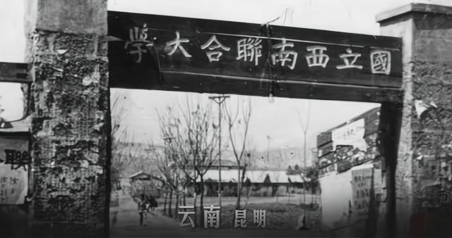 七年教龄依然暴躁，女教师掀翻六张课桌后道歉：这条底线绝不能碰