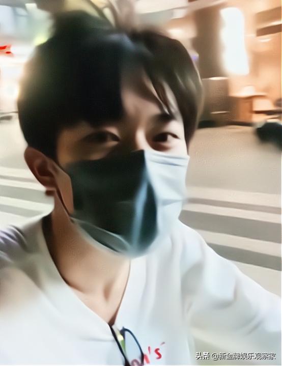 易烊千玺的车什么牌子(易烊千玺代言口红什么牌子)