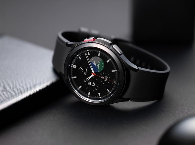 三星 Galaxy  Watch  4 改进了跌倒检测功能