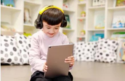 李玫瑾：孩子三岁之前，要有恩于他，三岁之后，要立威于他