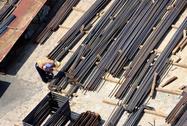 9天7跌停！煤炭价格腰斩！玻璃价格创下近九个月新低！还有底吗？