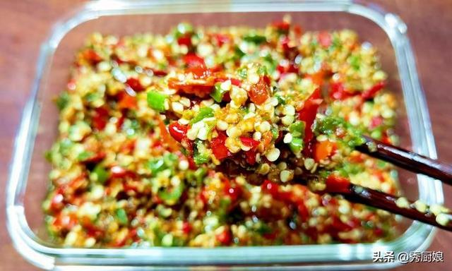 家庭自制辣椒酱的做法（辣椒酱怎么做好吃又香）