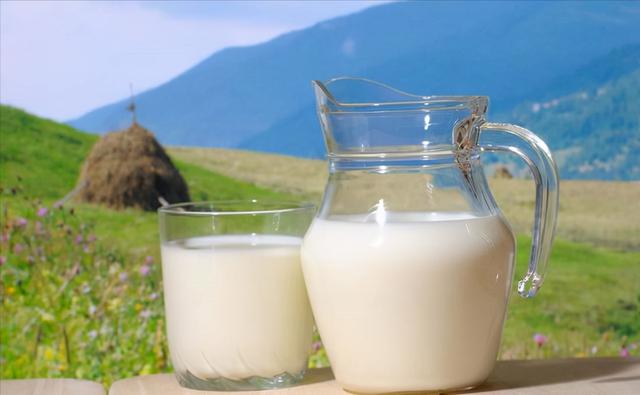 孩子喝牛奶，选“盒装”还是“袋装”？这些区别宝妈要早点了解