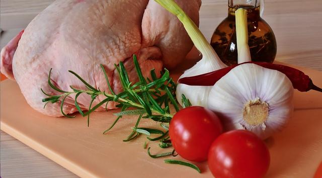 肉类生吃可以不可以