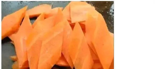 孩子个子太矮长不高？4种食物父母多给孩子吃，孩子可能长高个