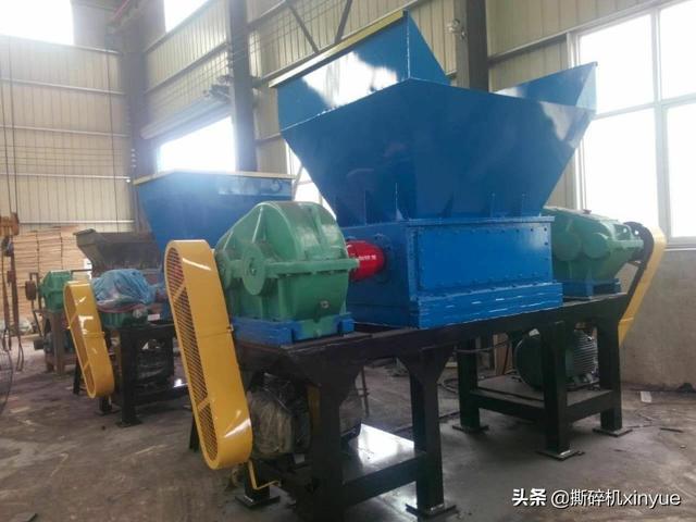 关于废品万能破碎机的信息