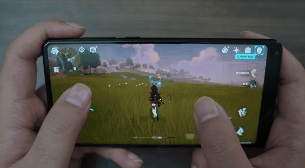 iPhone 真的比安卓耐用吗？测评两台几年前的旧手机