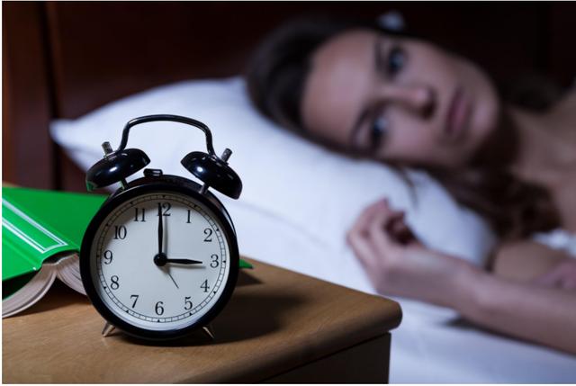 白天调阴阳，晚上安神！教你3个治疗失眠的调理小方