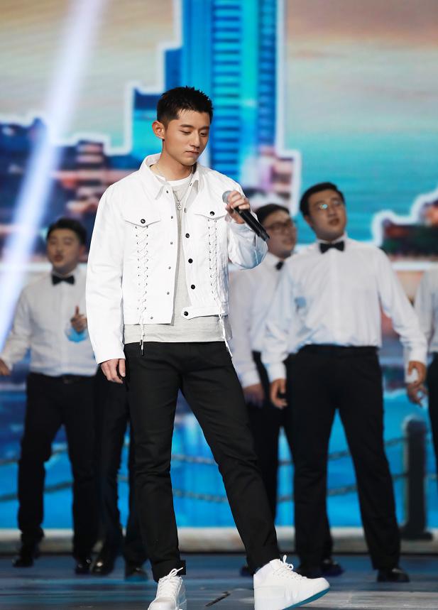 张继科的照片(张继科的照片大全)-星座梦城