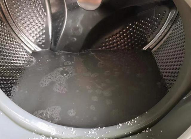 洗衣机溢水什么意思(洗衣机溢水有必要开吗)-东哥百科