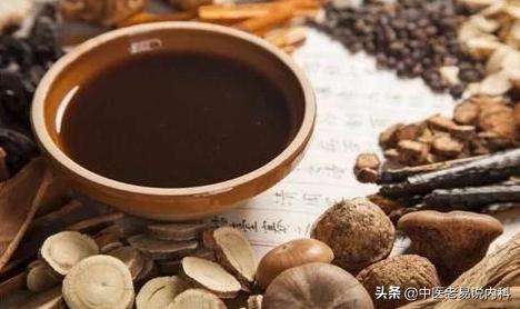 心脾两虚难自立，老中医辩证施治，方知心和脾对宗筋自立有多重要