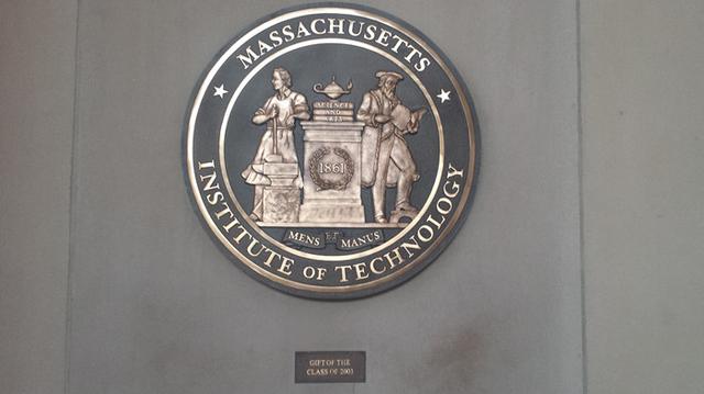 天才少年沈亦晨：打破美国封锁，解决中国芯片难题，为何如此牛？