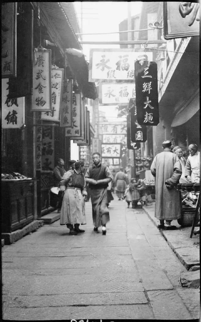 1920年代江南店铺老照片，可以想象当年的繁华