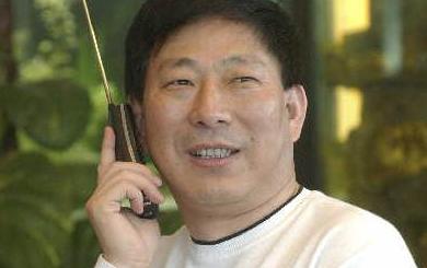 1986年，淮安教师为生二胎放弃铁饭碗，下海经商却打拼出千亿财富