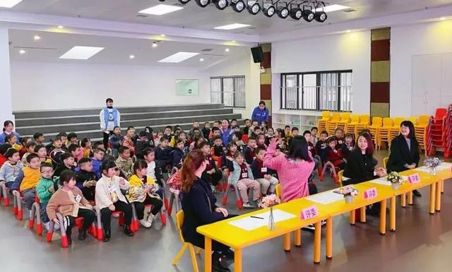 生活自理  快乐自立海亮小太阳幼儿园