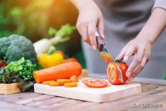 皮炎湿疹瘙痒难耐，试试这样食疗，从内到外的调理更重要