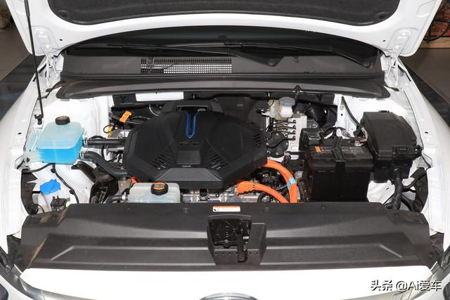 满电520公里续航，低价高配三厢家轿，合资品质，实拍名图新能源