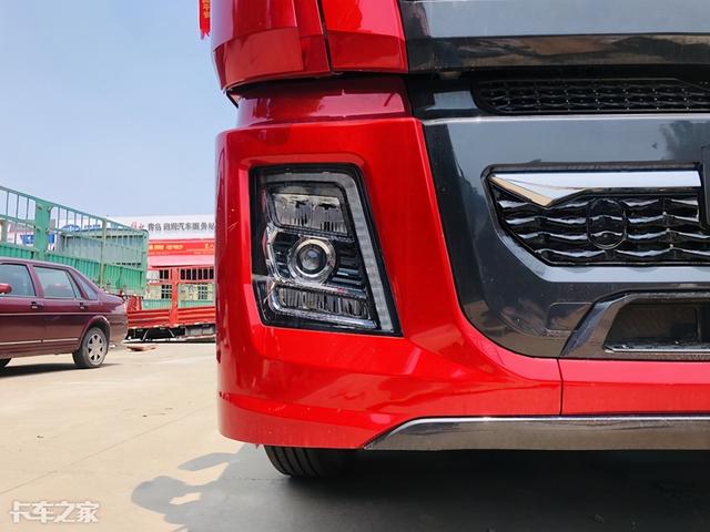 运砂石的货车