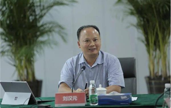 四川首富不再是刘永好，新首富身价1250亿，被称为中国饲料大王