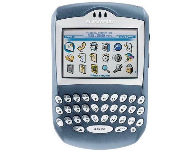 最好看的手机是什么样子？00后认为是苹果手机，90后：还是太年轻