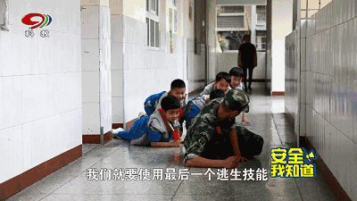 12岁男孩在家烧试卷引发火灾，这些救命的知识，请教给孩子