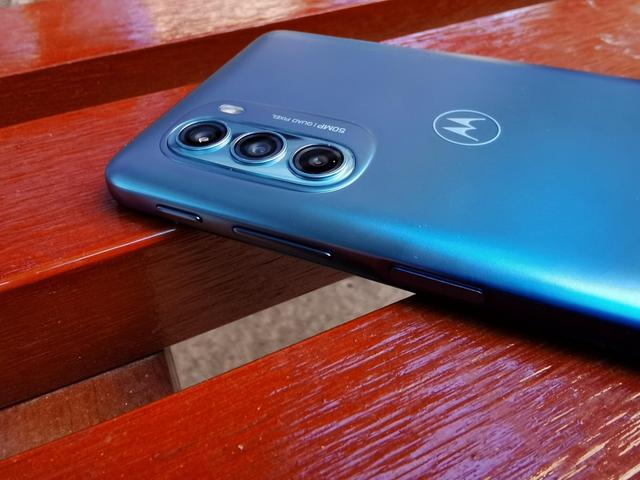 Moto G51手机评测：5G+120Hz高刷全都有，1500元价位理想之选