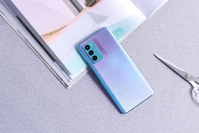 vivo、荣耀、ROG等几款机型表明：大电池仍是消费者刚需