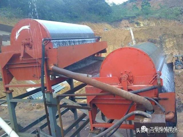 重锤破碎机筛网更换
