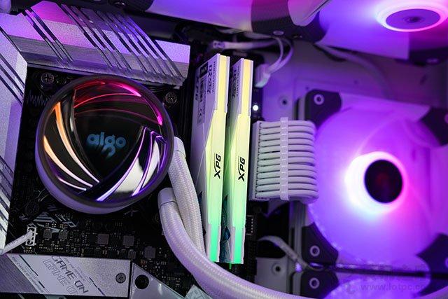 高顏值雪武戰姬純白主題，i7 11700K配RTX3070水冷主機方案