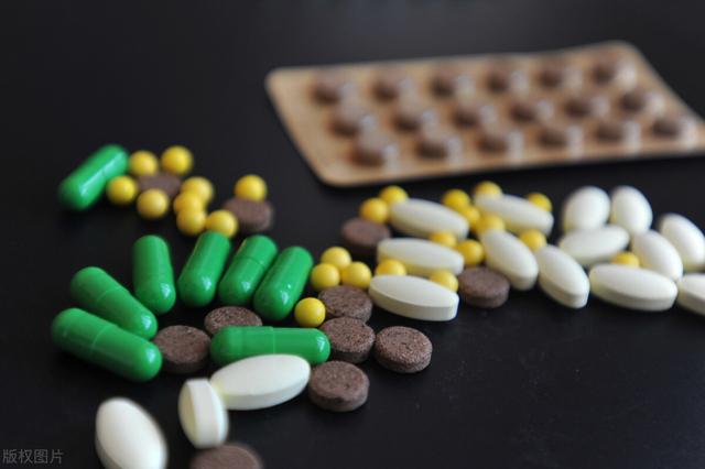 四个习惯对肝脏伤害很大，养护肝脏一定要避开