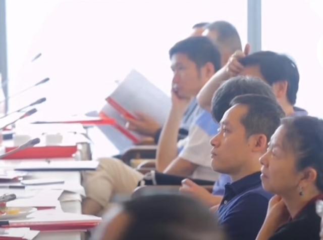 北大数学天才“韦神”获奖，奖金高达百万，现场表现叫人眼前一亮