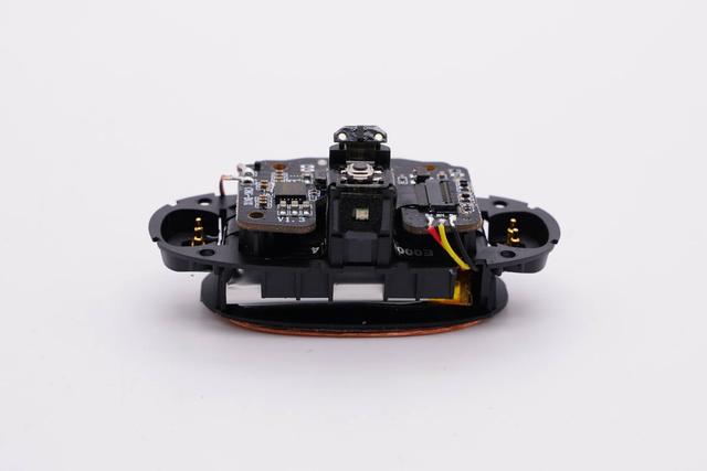 采用高通QCC3040蓝牙主控，omthing首款降噪耳机AirFree2拆解报告