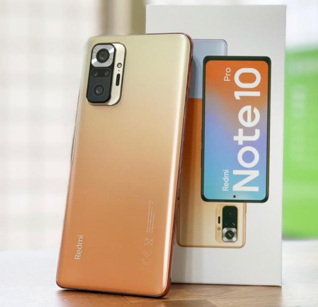 风水轮流转！曾经去香港买水货苹果，如今香港人来深圳买小米