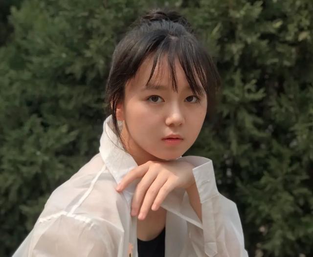 周漾玥(周漾玥的14岁照片)-天晟网