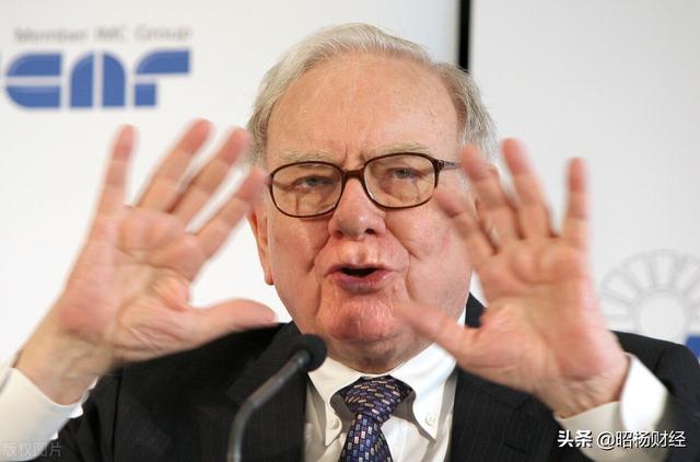 为何股神巴菲特今年只卖不买？这是经济周期进入衰退了吗？
