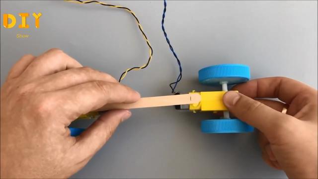 玩具变成破碎机