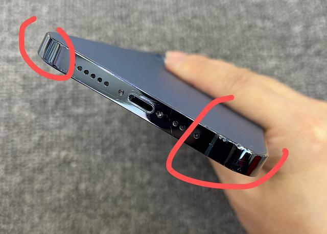 六千预算，你是选择丐版iPhone 13还是选择顶配版iPhone 12 Pro Max？